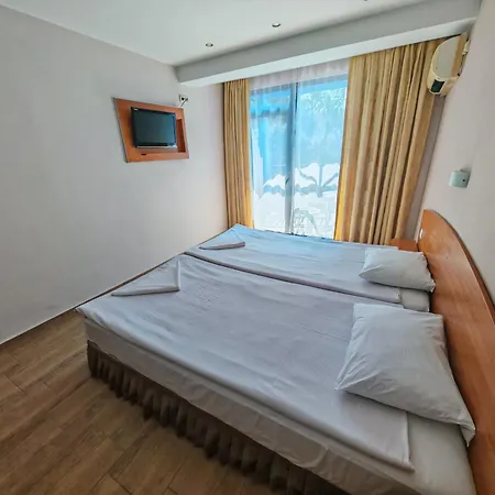 Hotel H-l Paloma - In The Center Of The