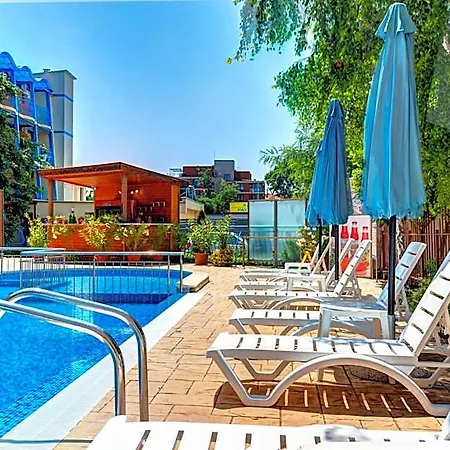 Paloma - In The Center Of The 3*