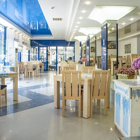 Hotel Paloma - In The Center Of The
