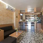 H-l Paloma - In The Center Of The מלון 3*