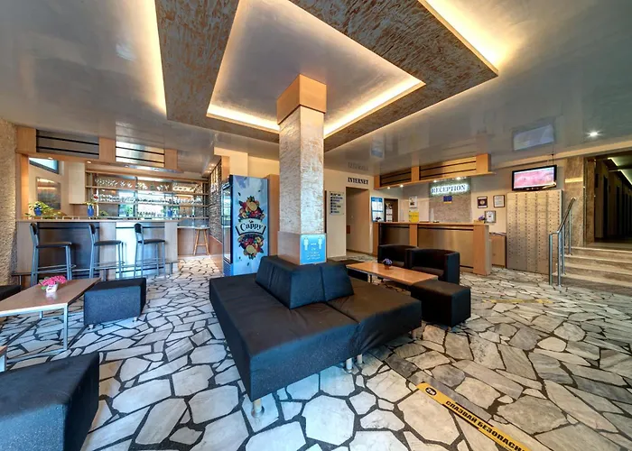 Otel Paloma - In The Center Of The